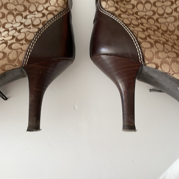 Boots - Picture 6 of 9